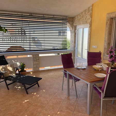 Apartements Delfin Vir Kültér fotó