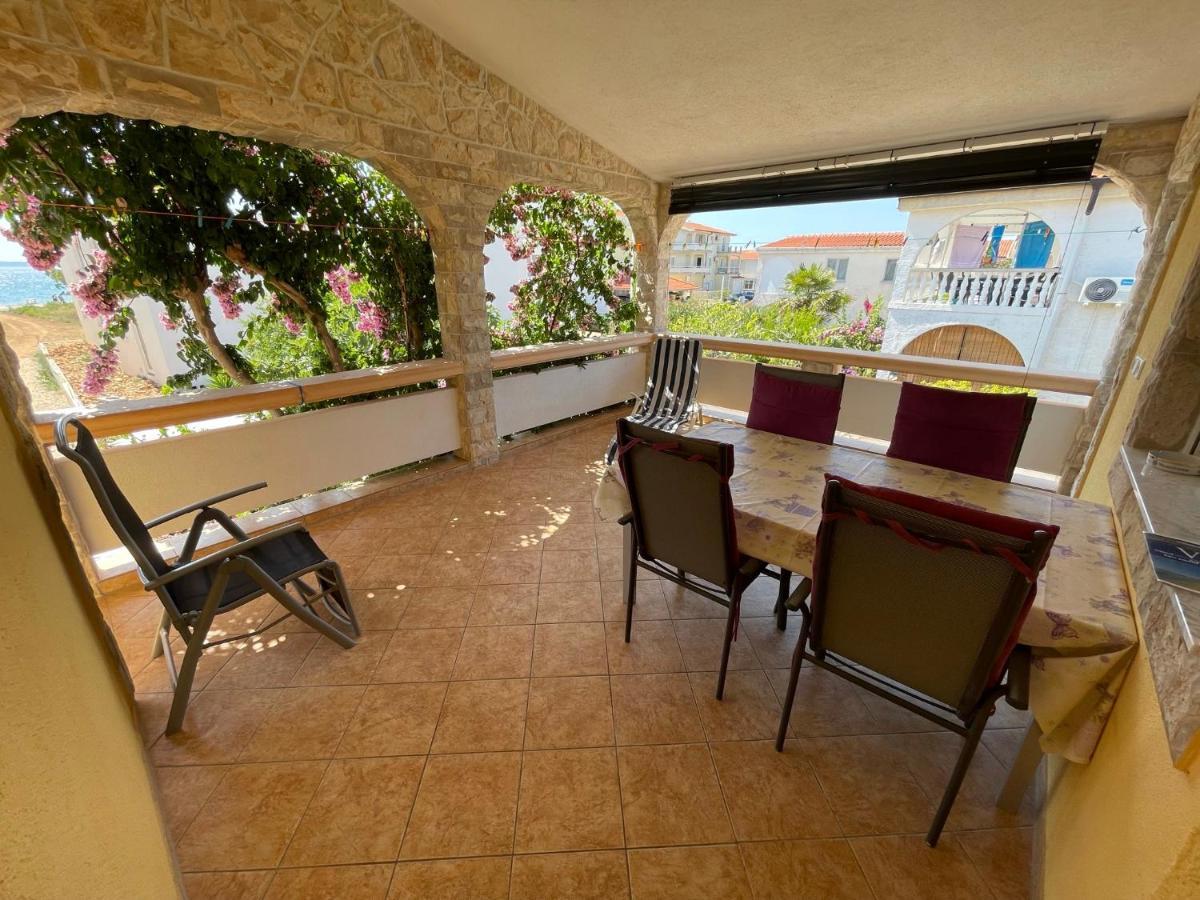 Apartements Delfin Vir Kültér fotó